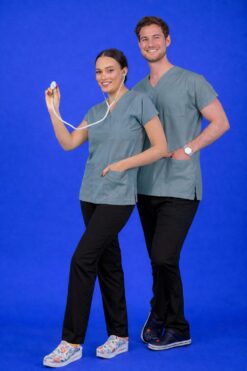 Tek Üst Unisex Kalıp Zeytin Yeşili Likralı Hemşire / Doktor Forması Scrubs